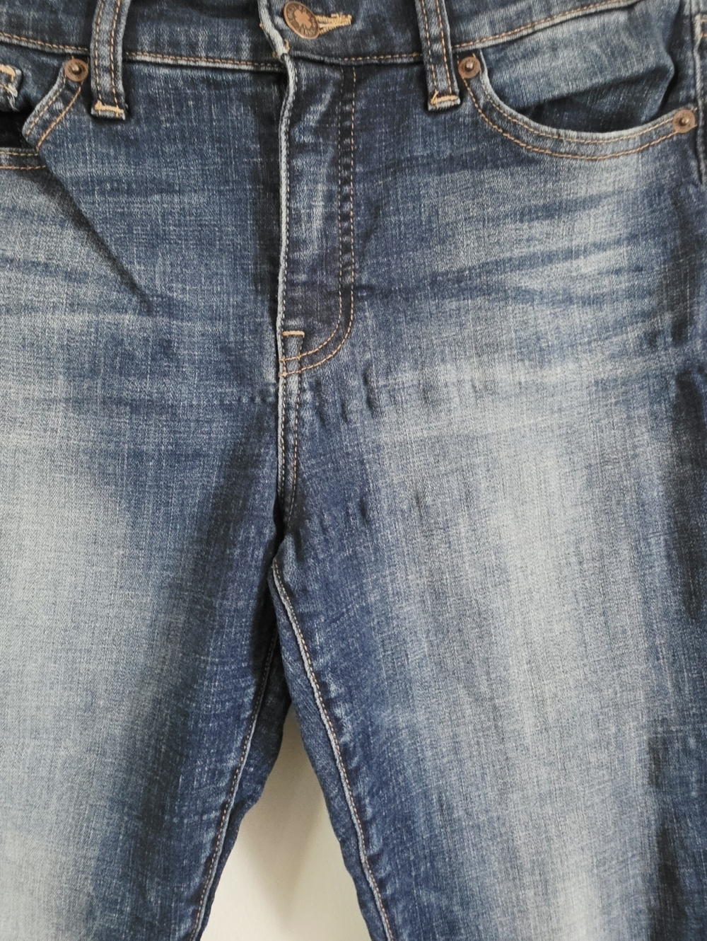 4/$15🟢•Lucky Brand Jeans - Picture 3 of 7